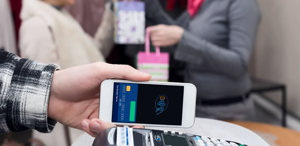 Using contactless mobile payments and apps